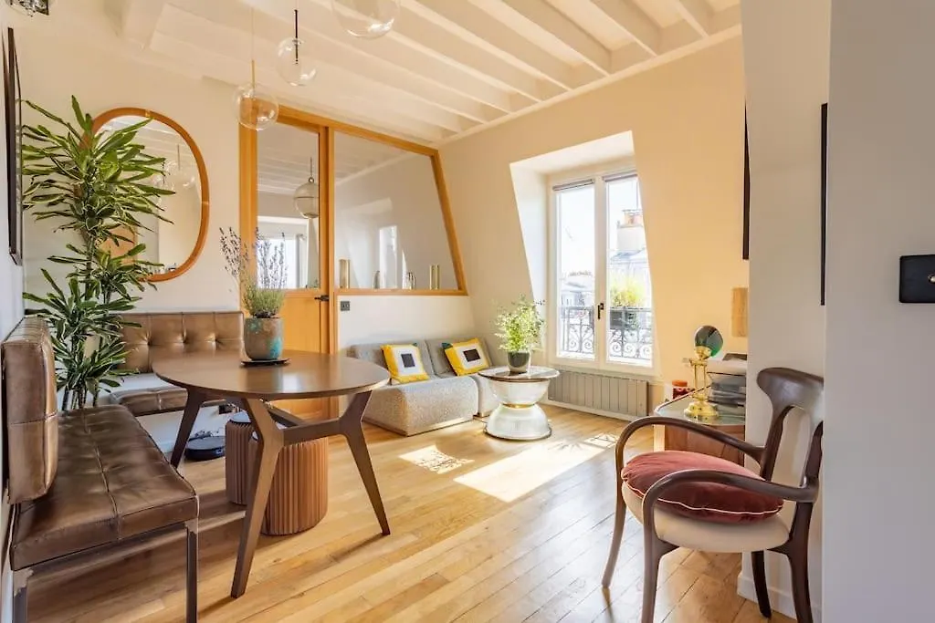 Dernier Etage A Montmartre Appartement